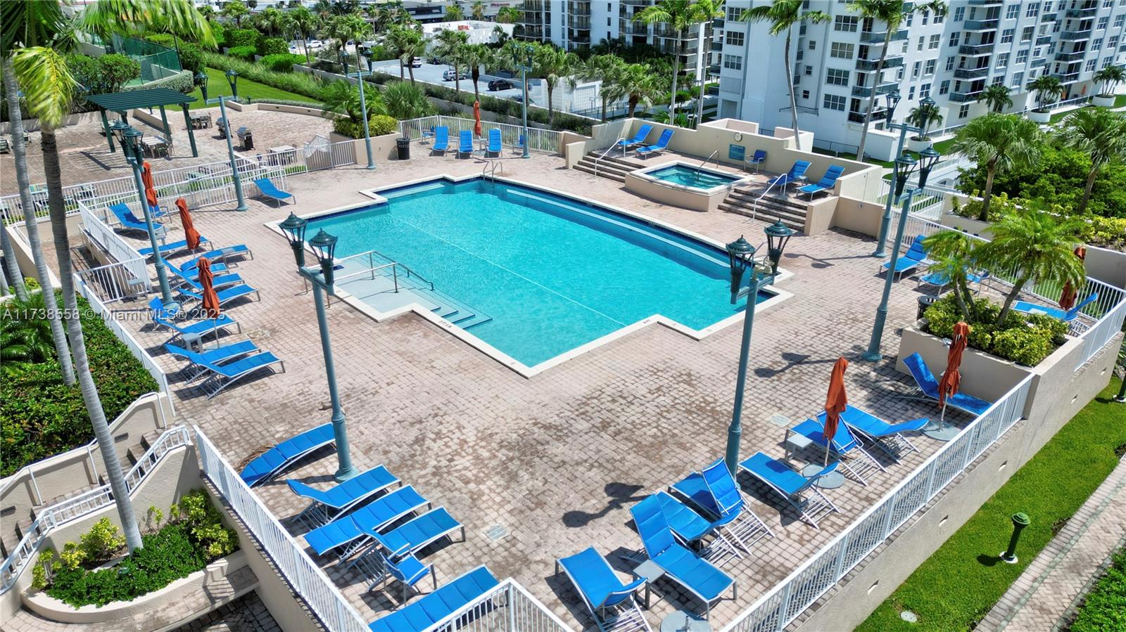 3020 NE 32nd Ave # 817