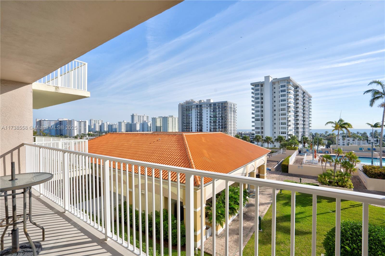 3020 NE 32nd Ave # 817