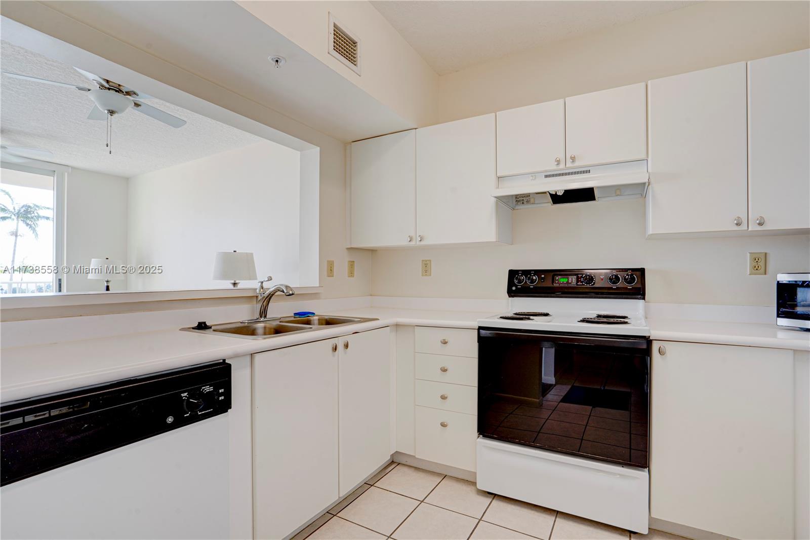 3020 NE 32nd Ave # 817