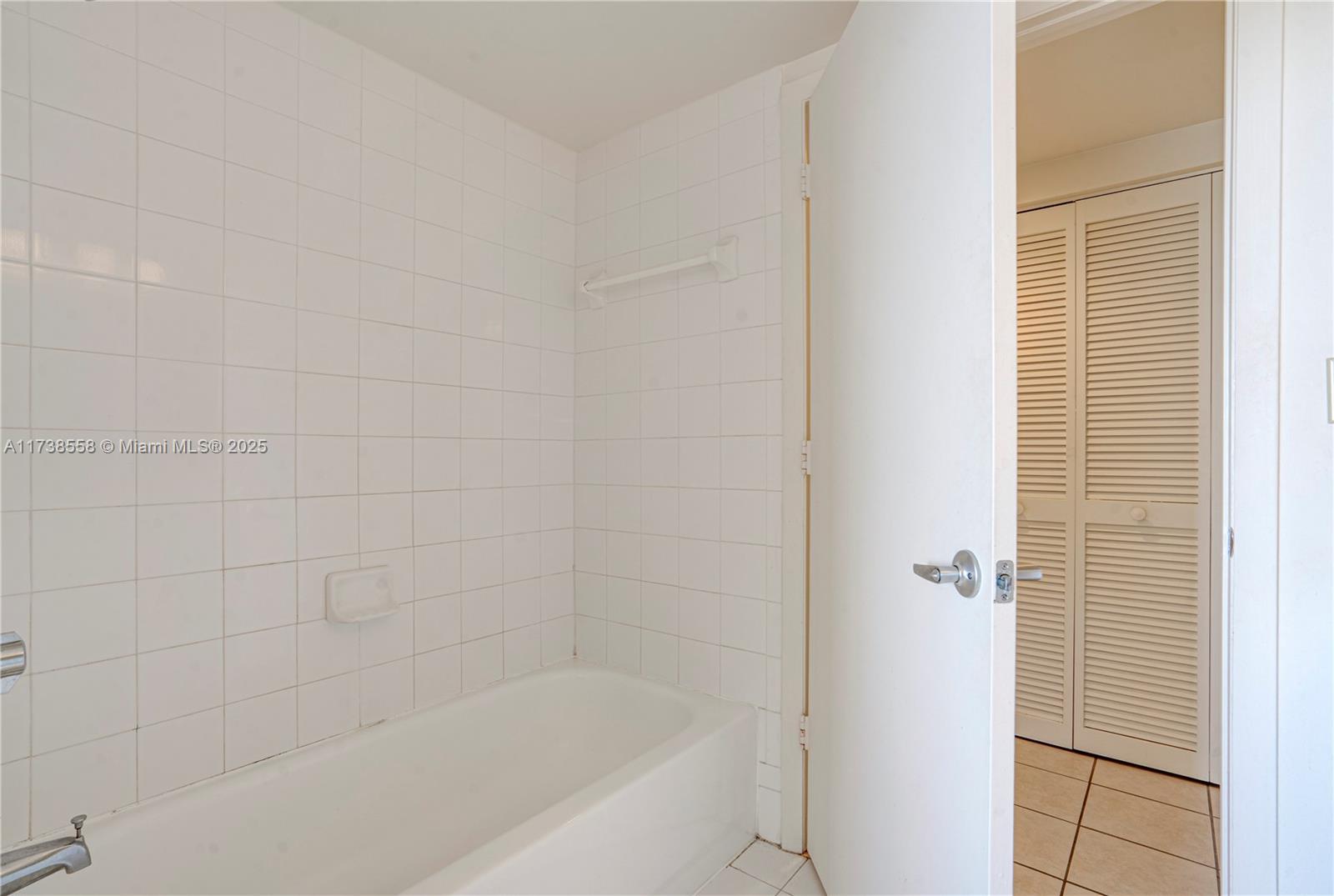 3020 NE 32nd Ave # 817