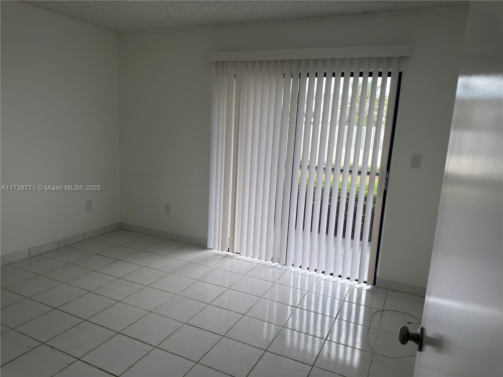 9701 Hammocks Blvd # 106A