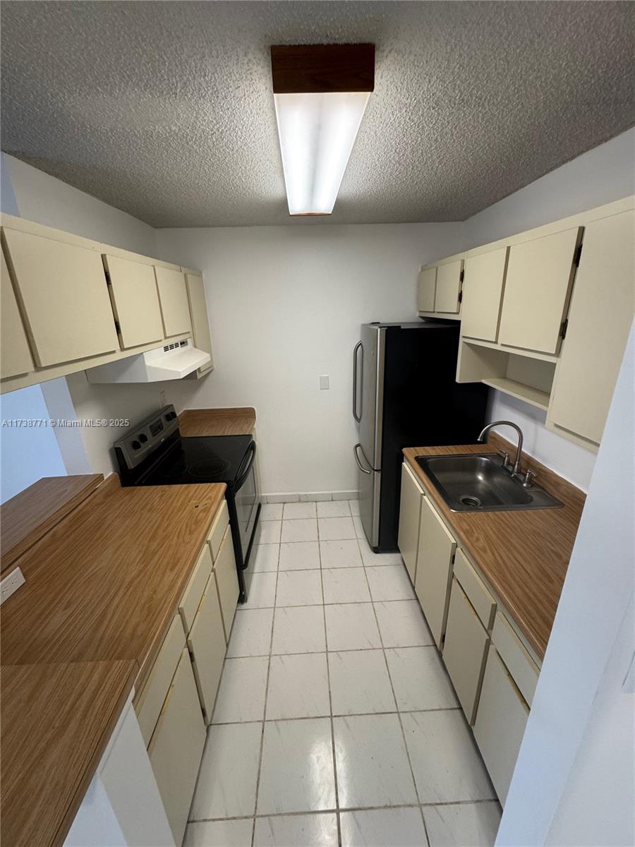 9701 Hammocks Blvd # 106A