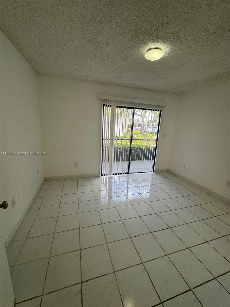 9701 Hammocks Blvd # 106A