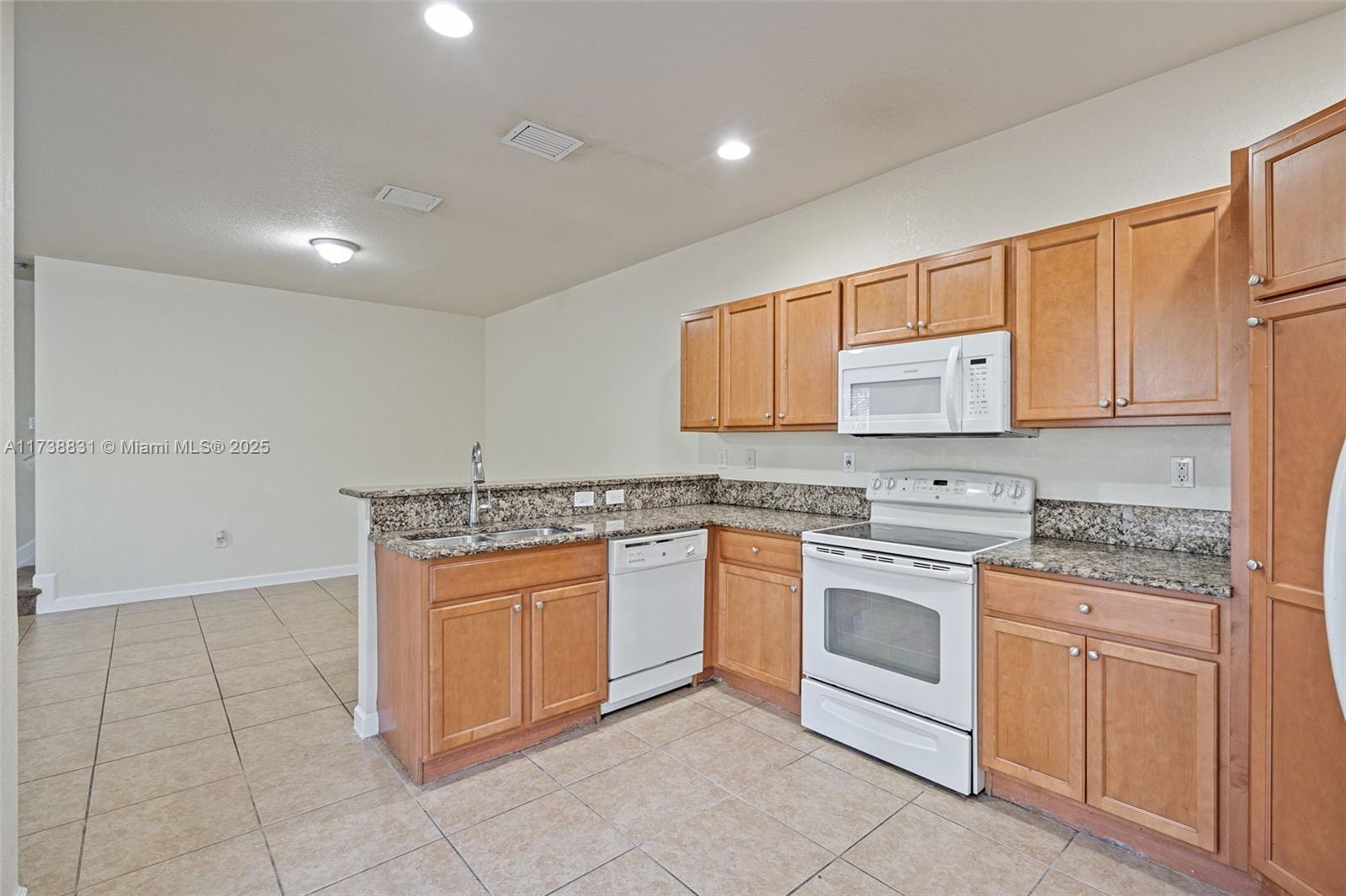 9243 SW 170th Ave