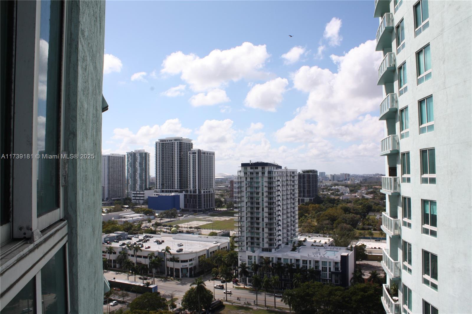 1900 N Bayshore Dr # 2010
