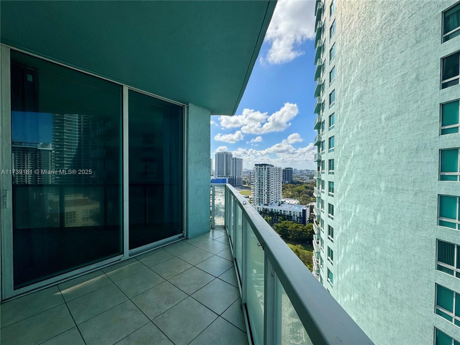 1900 N Bayshore Dr # 2010