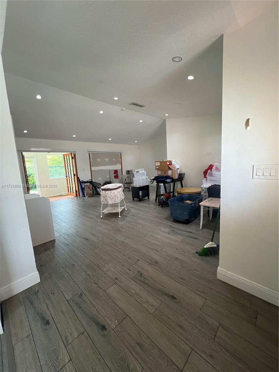 1035 NW 128th Ct