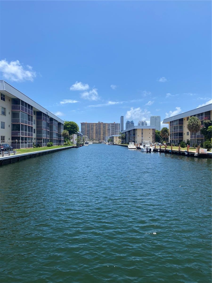 3750 NE 170th St # 101