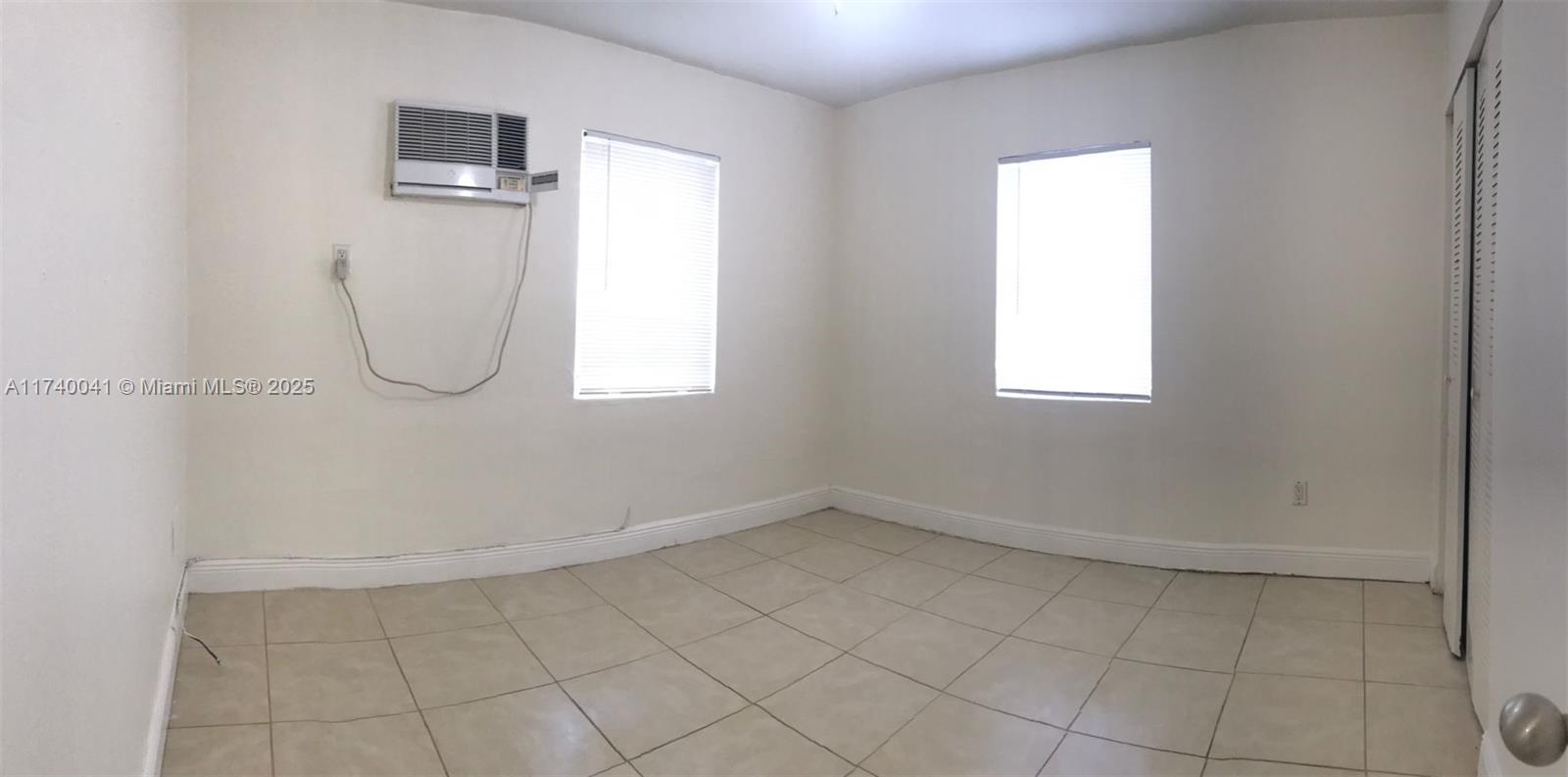 1533 NW 2nd Ave # 5