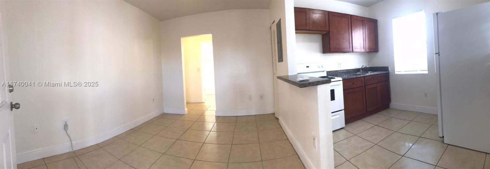 1533 NW 2nd Ave # 5