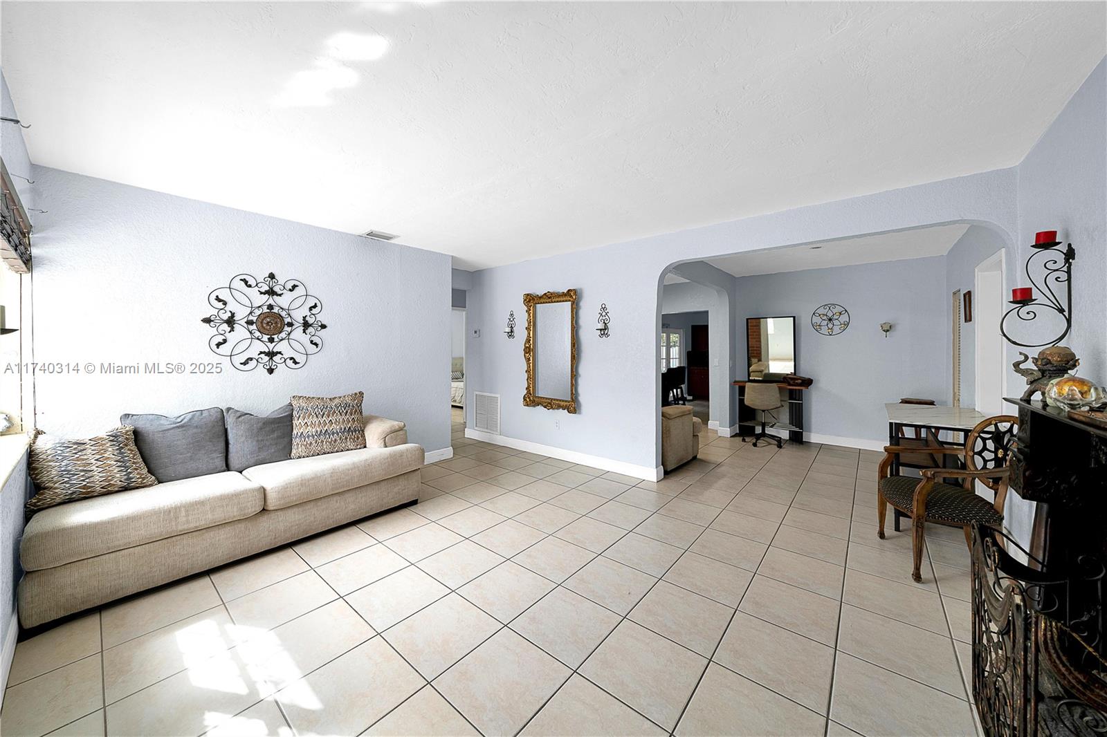 500 SW 69th Ave