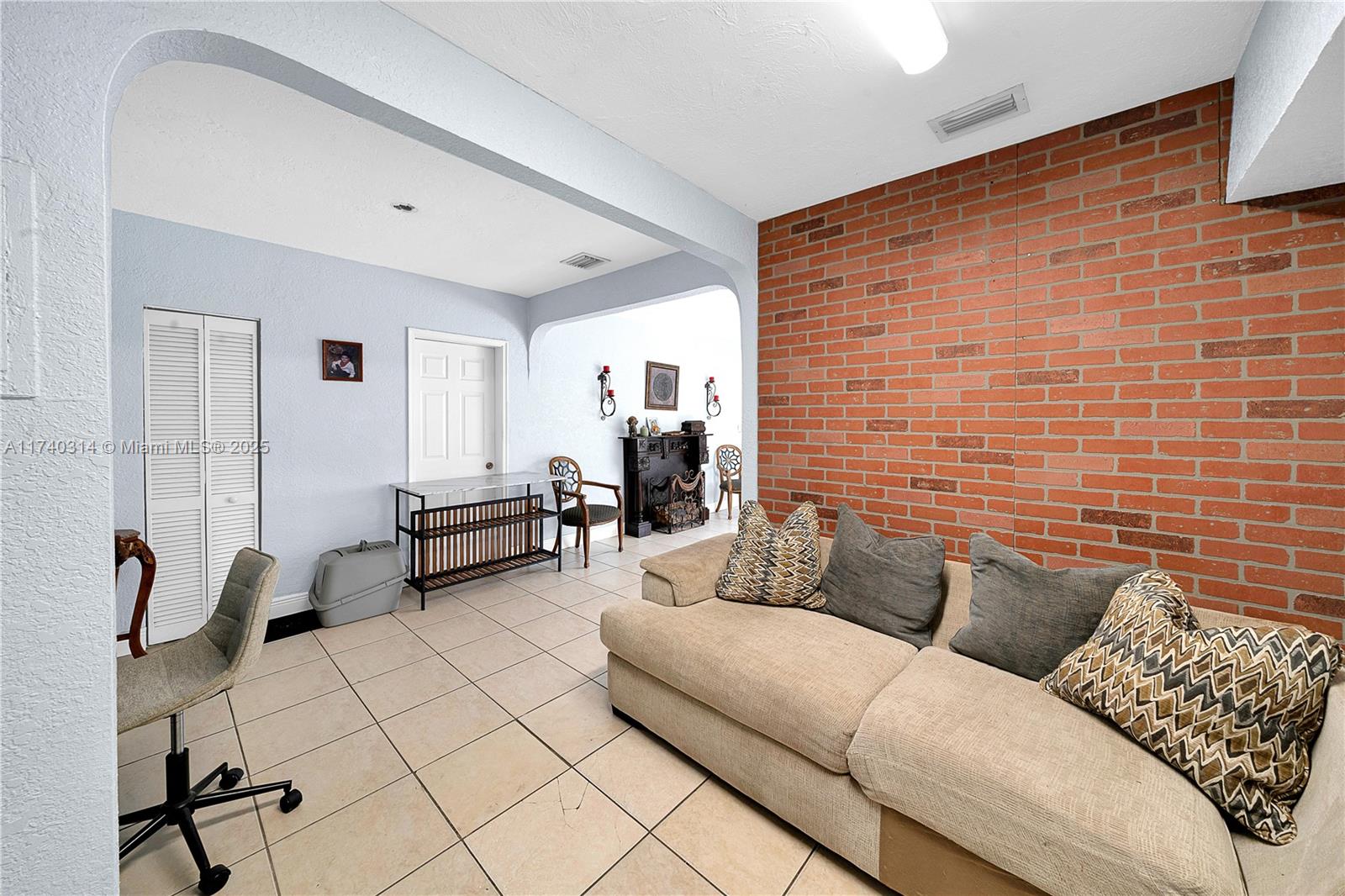 500 SW 69th Ave