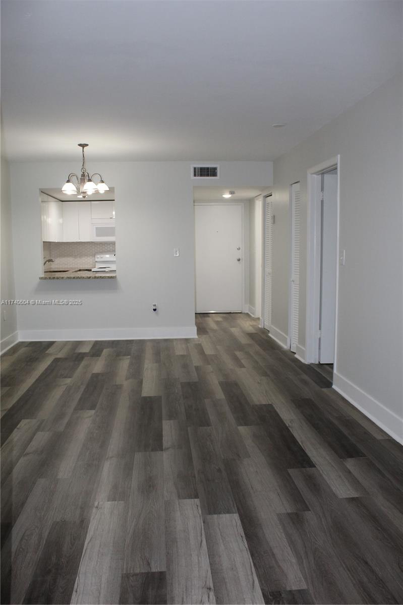 995 SW 84th Ave # 206