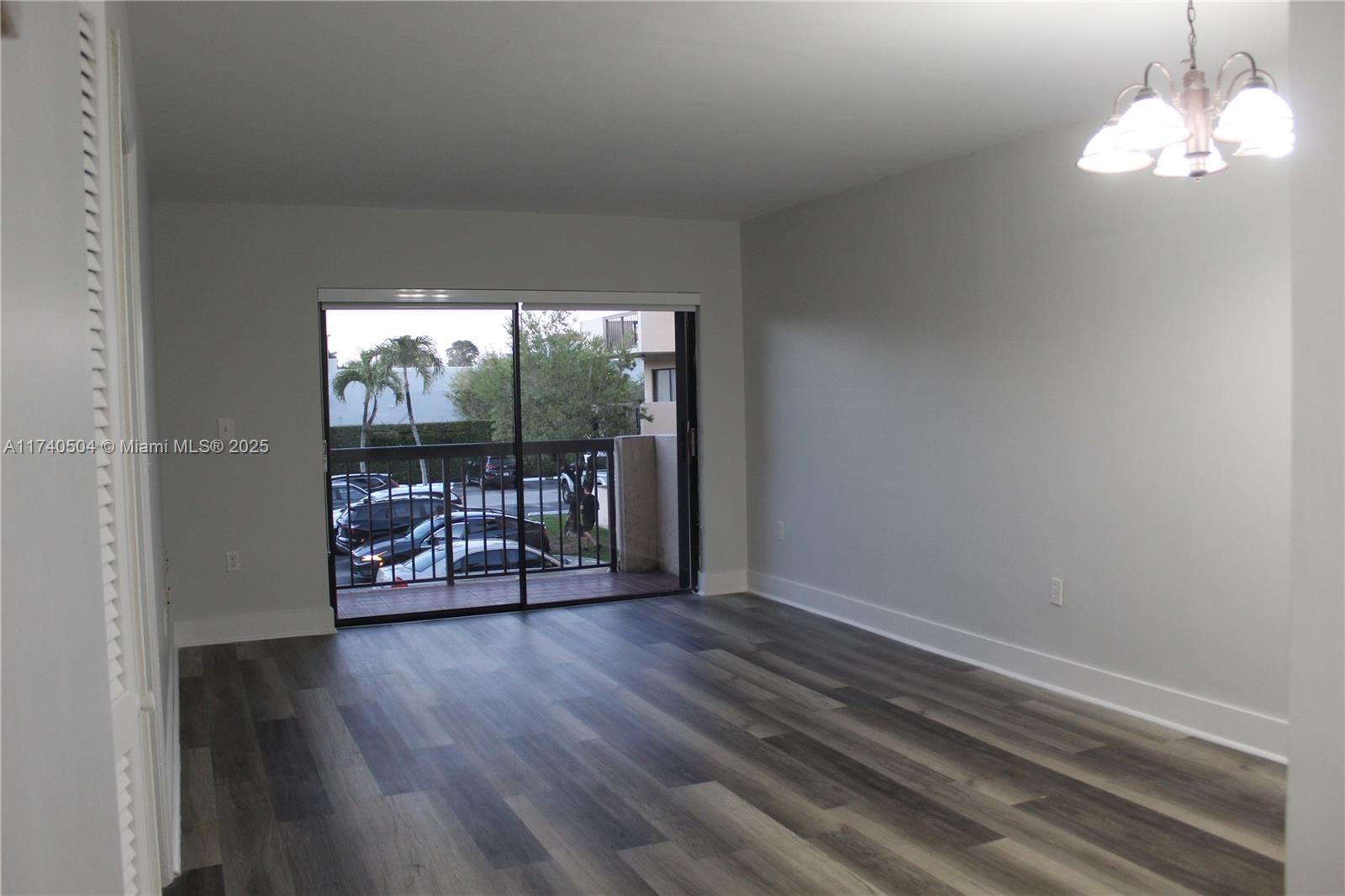 995 SW 84th Ave # 206