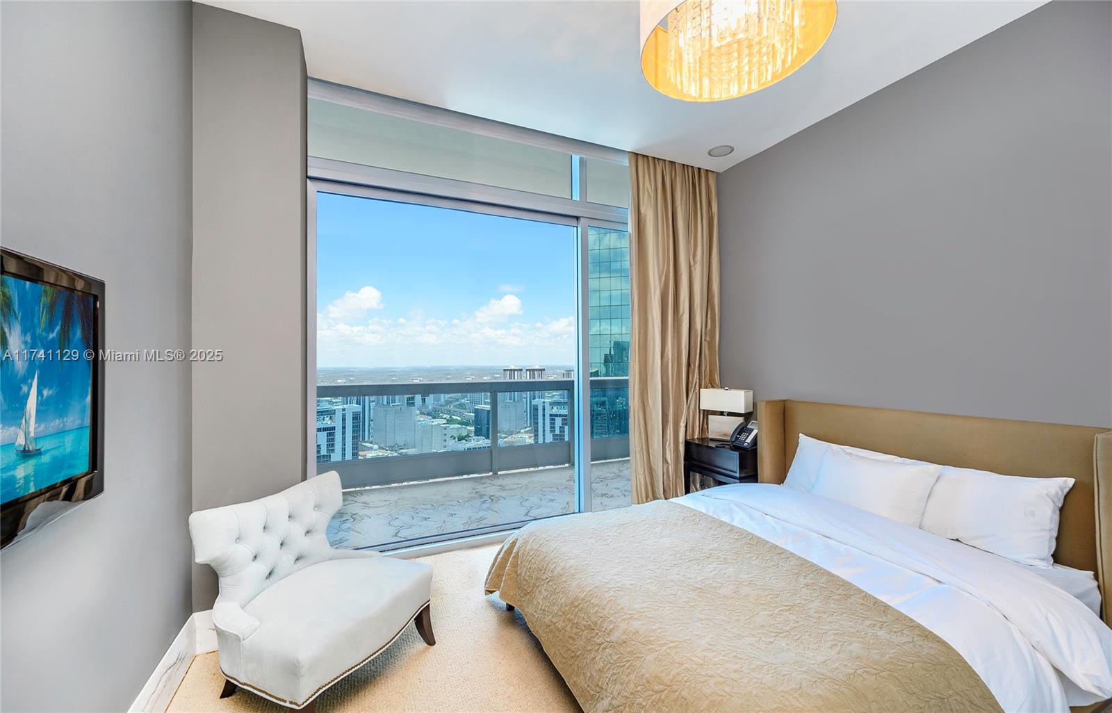 200 BISCAYNE BLVD WY # 5402