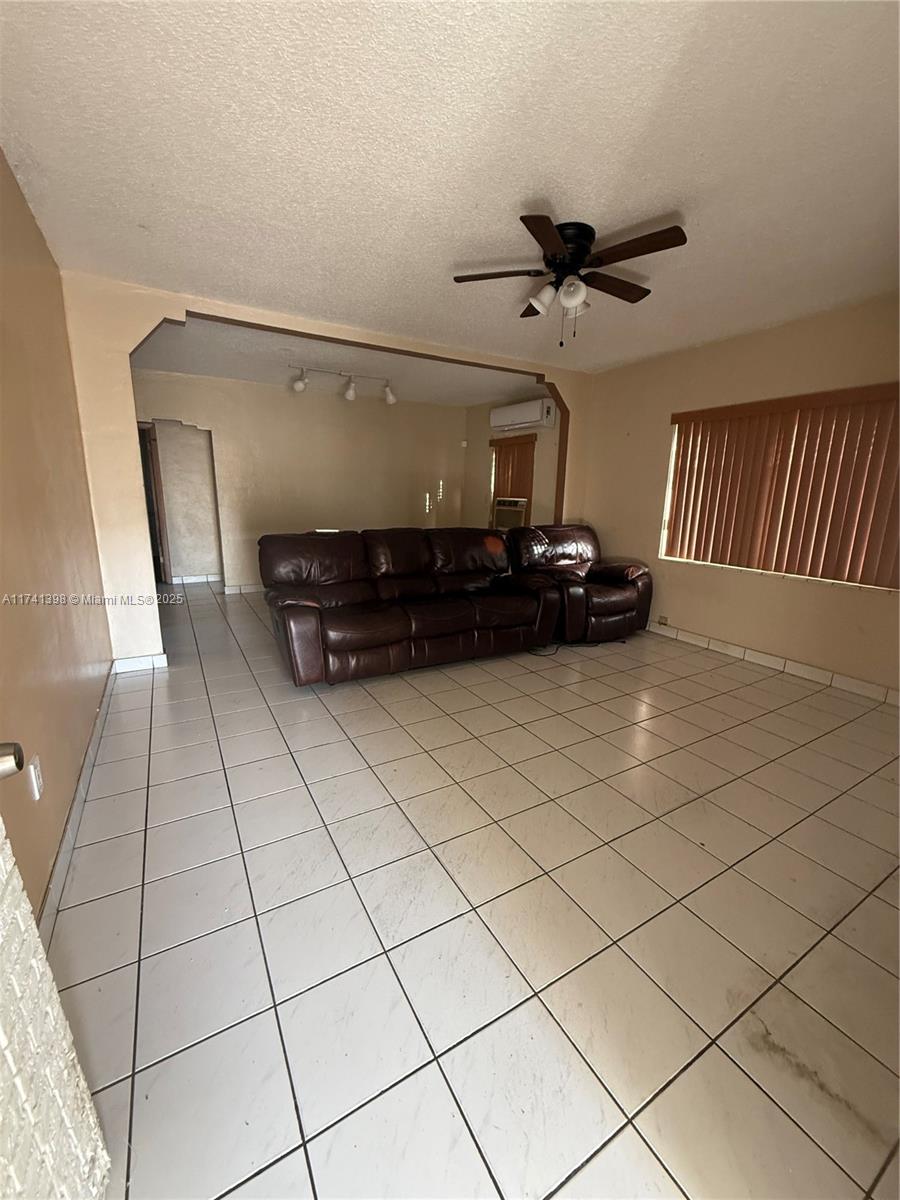 85 SW 30th Ave