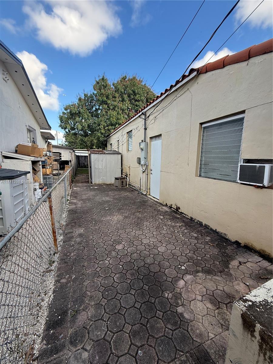 85 SW 30th Ave