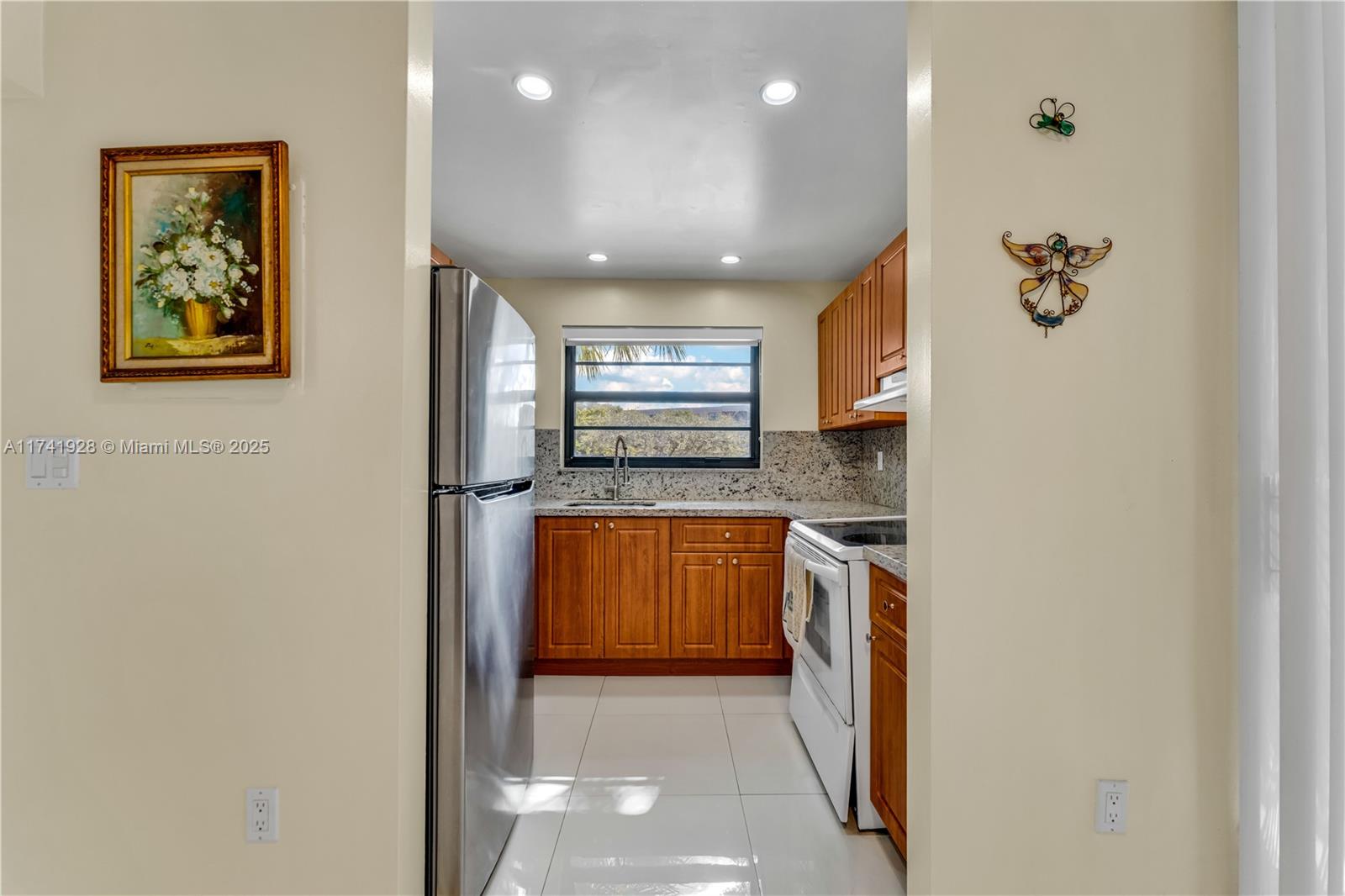1100 Colony Point Cir # 214