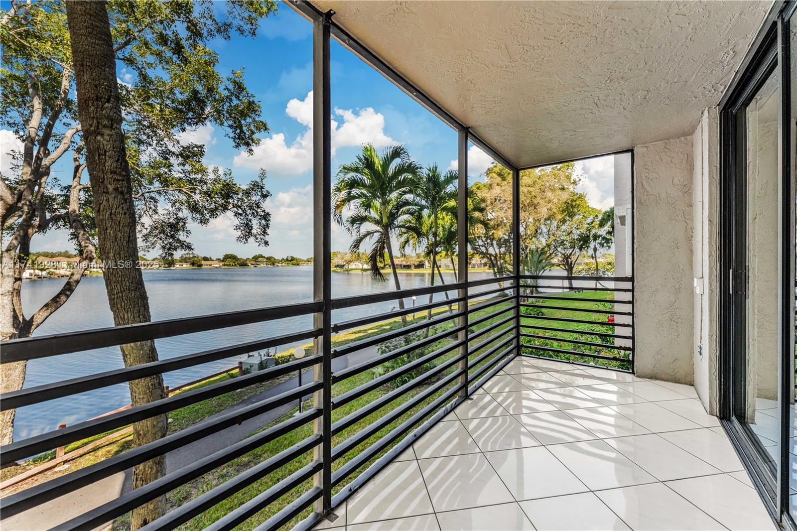 1100 Colony Point Cir # 214