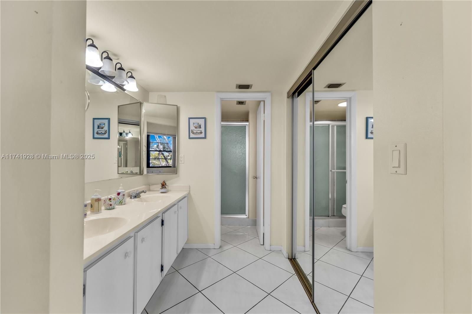 1100 Colony Point Cir # 214