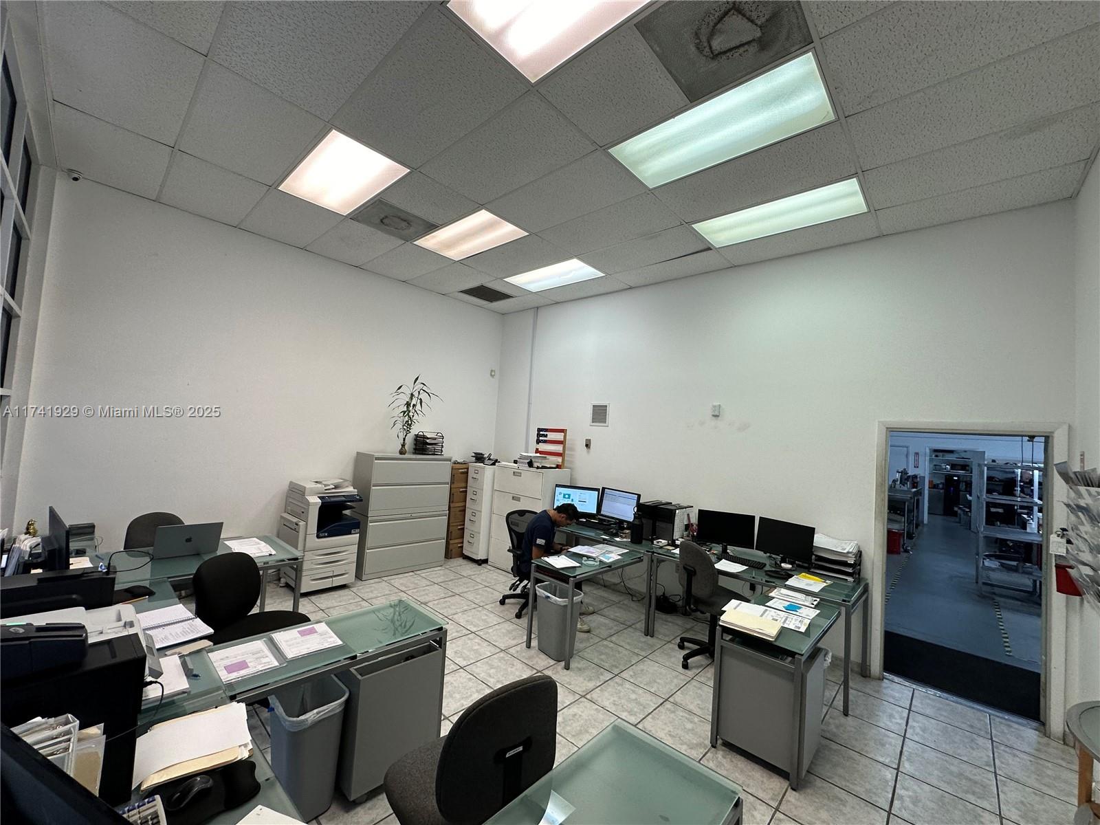 2330 NW 102nd Ave # 4