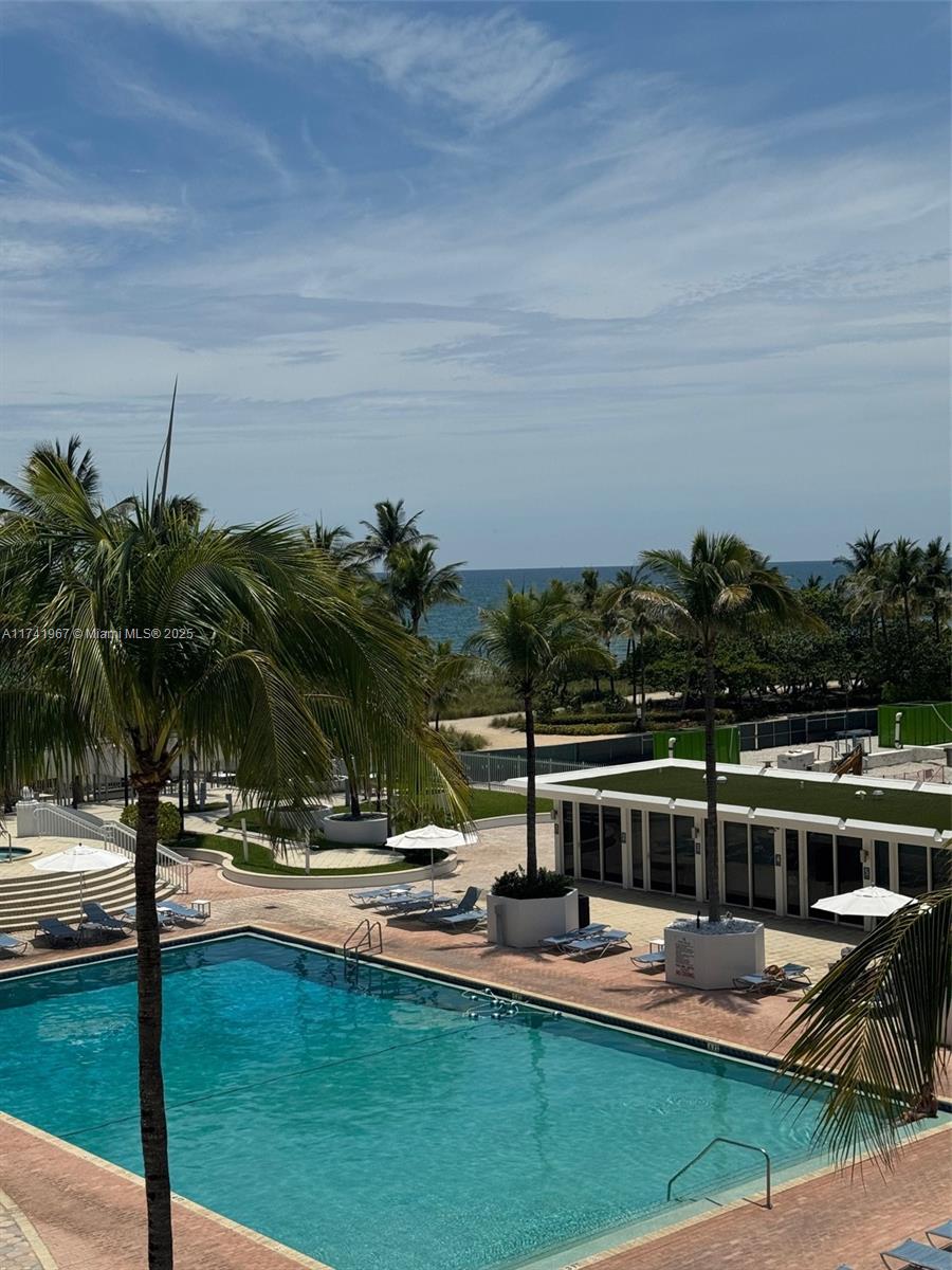 10275 Collins Ave # 316