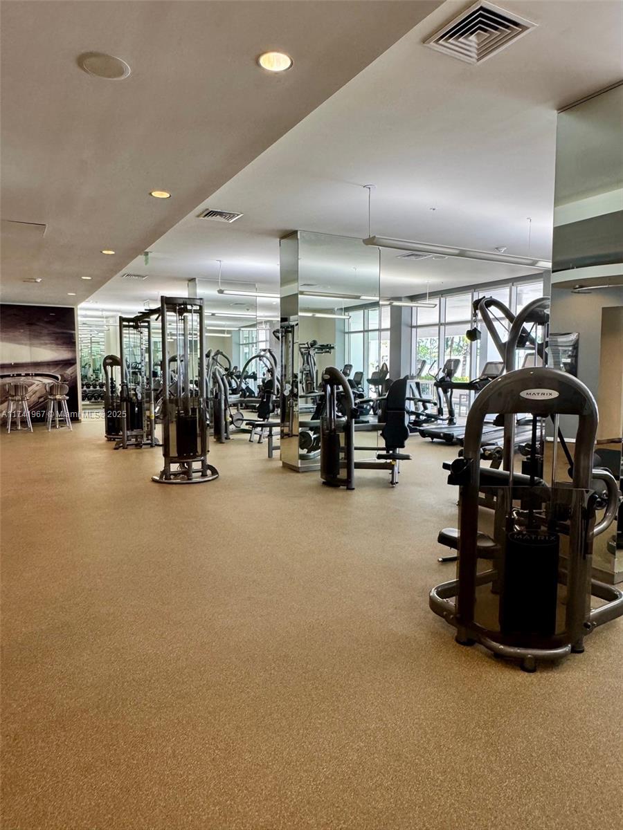 10275 Collins Ave # 316