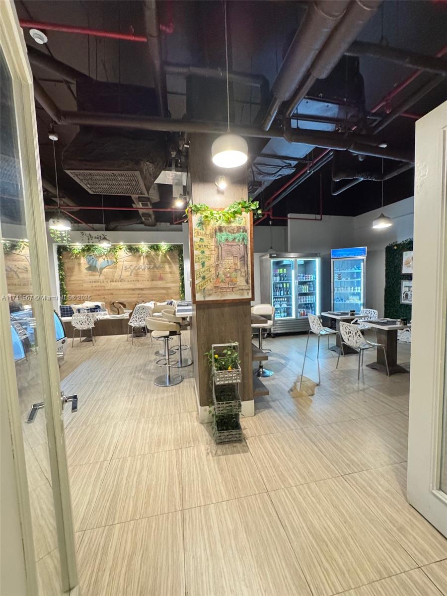 10275 Collins Ave # 316