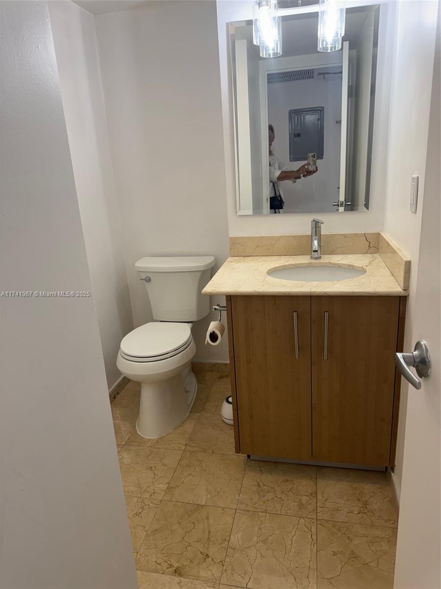 10275 Collins Ave # 316