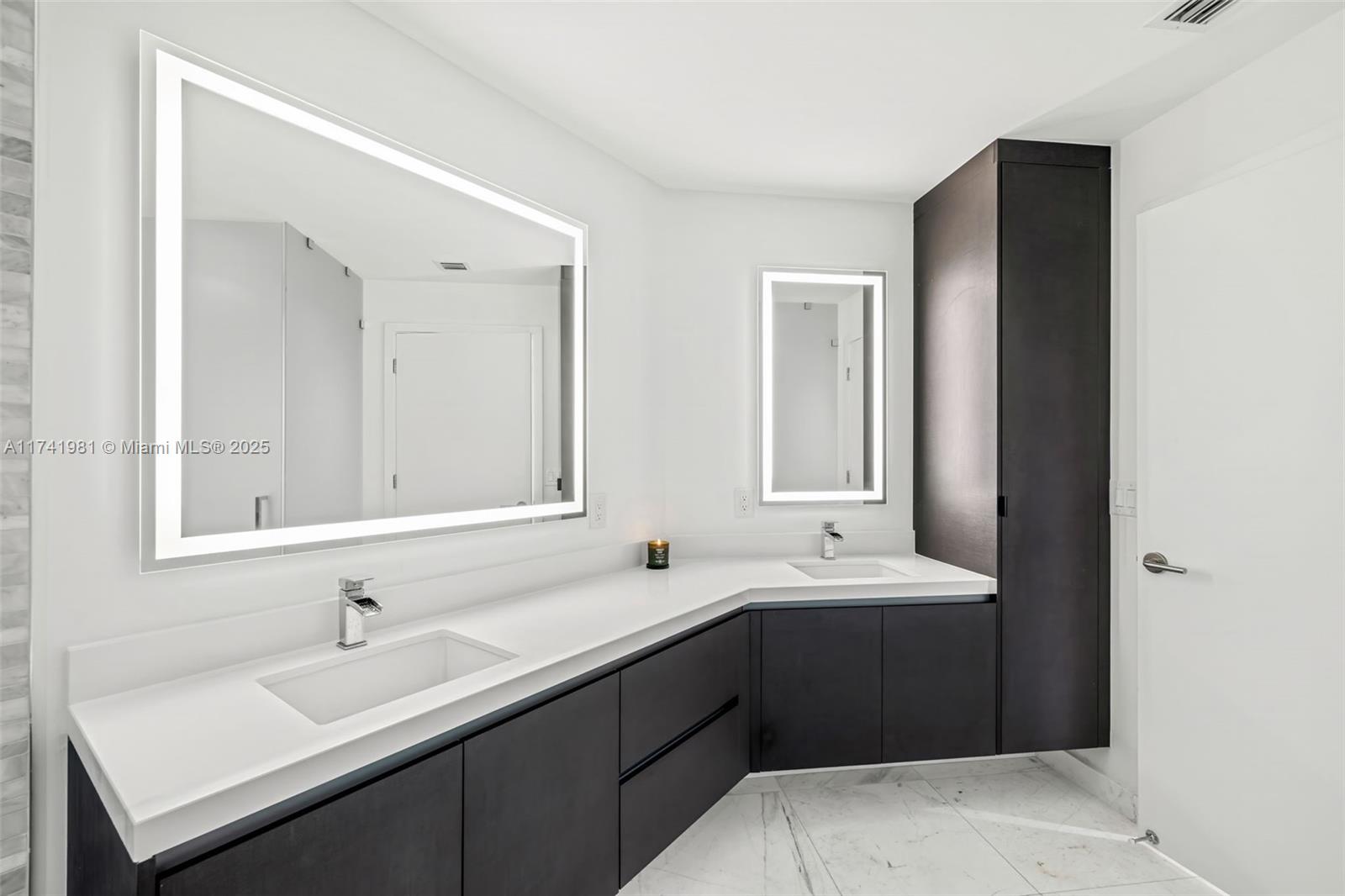 851 NE 1st Ave # 4506