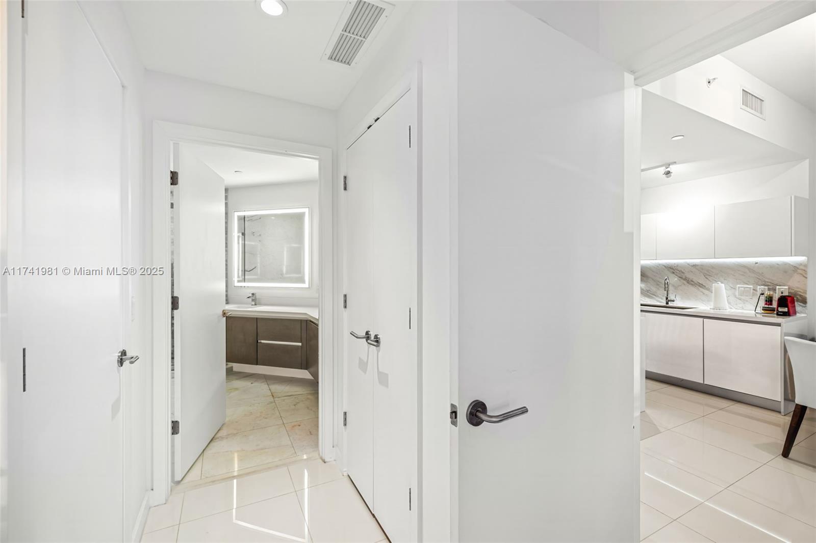 851 NE 1st Ave # 4506