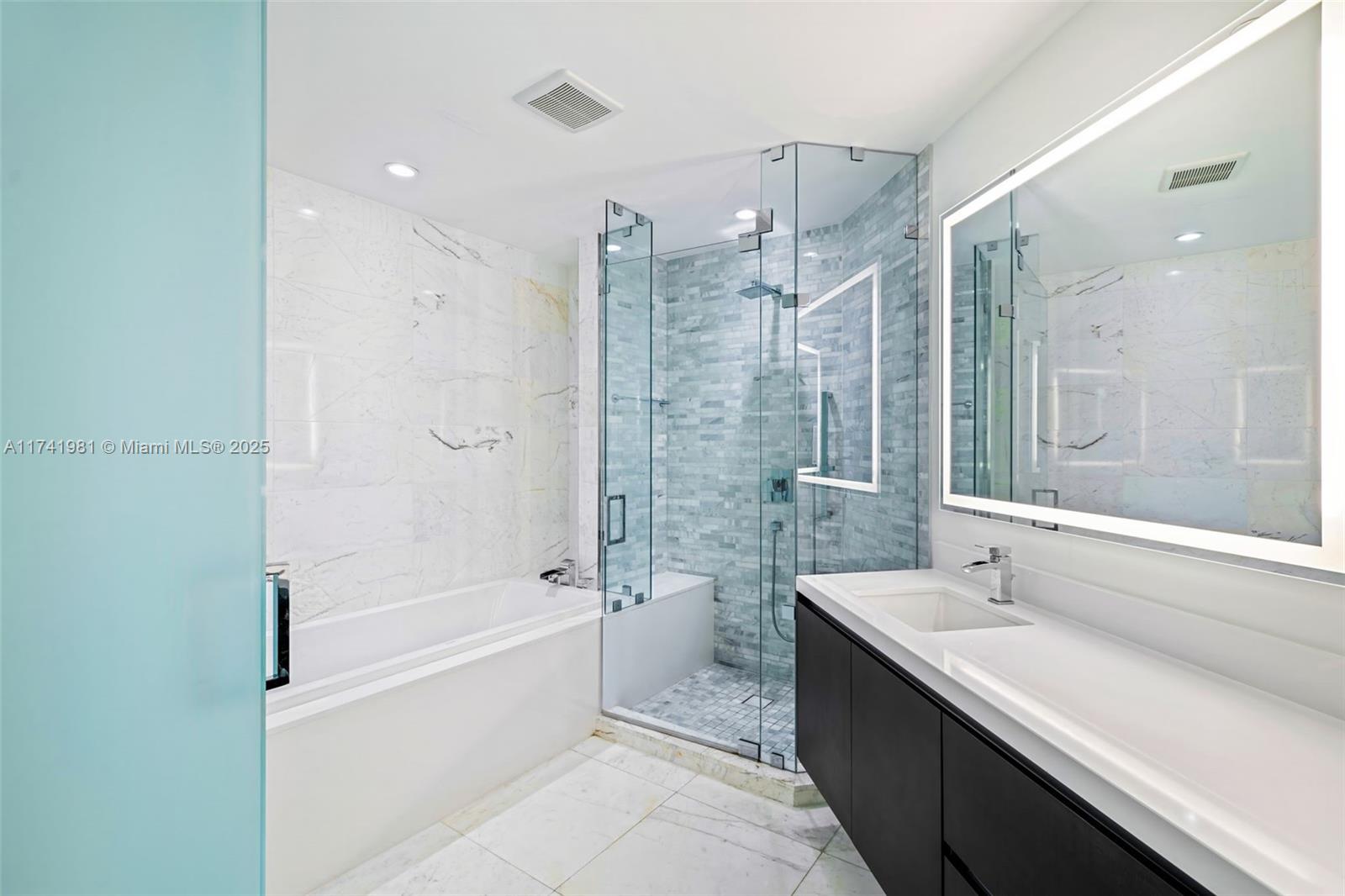 851 NE 1st Ave # 4506