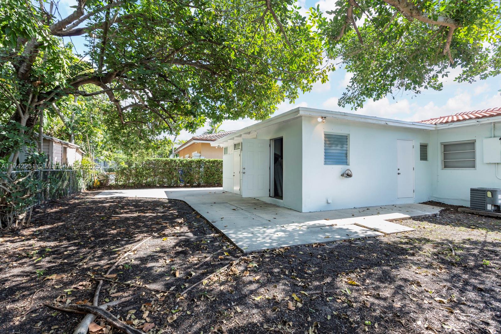 3545 SW 12th St