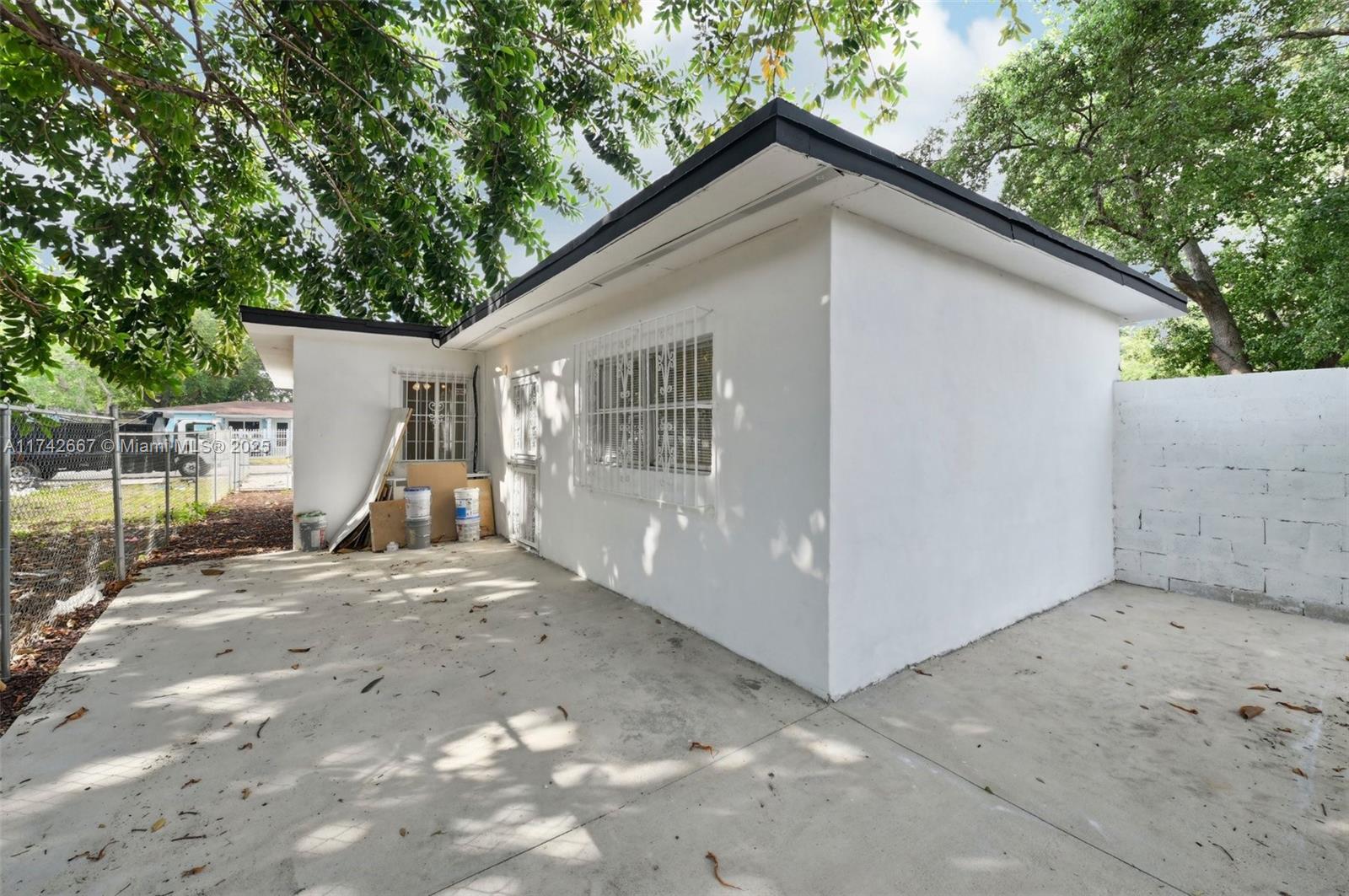 3061 NW 44th St