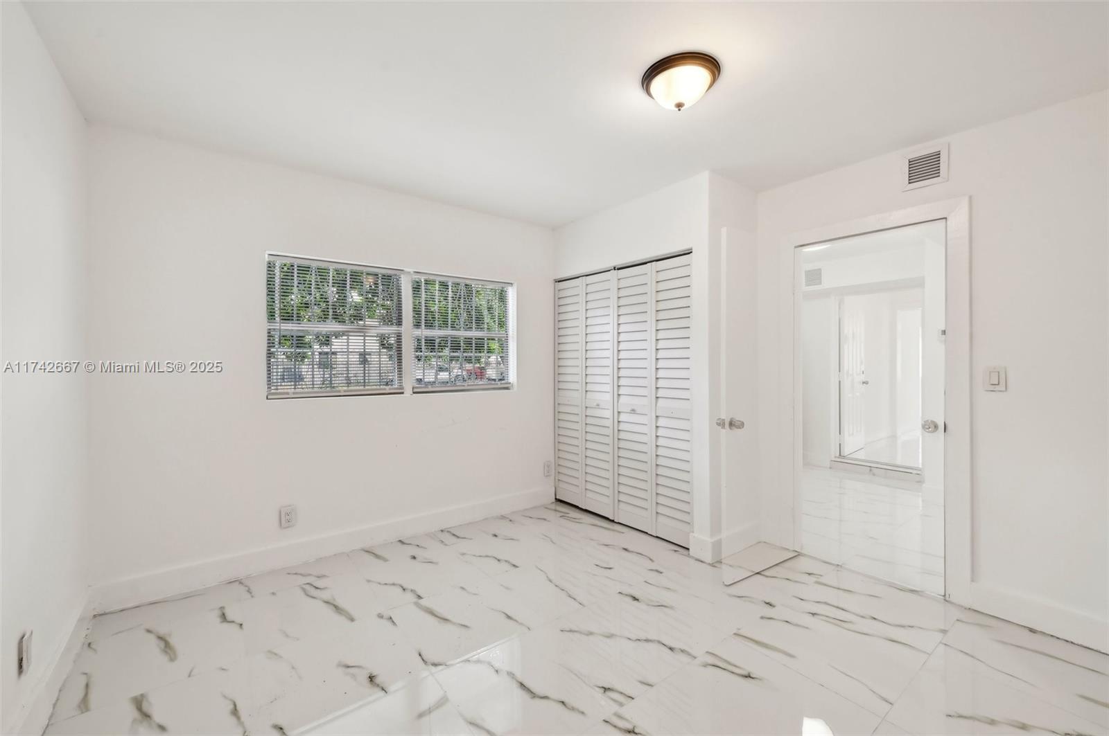 3061 NW 44th St