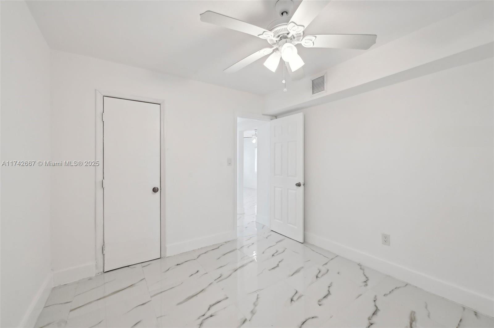 3061 NW 44th St