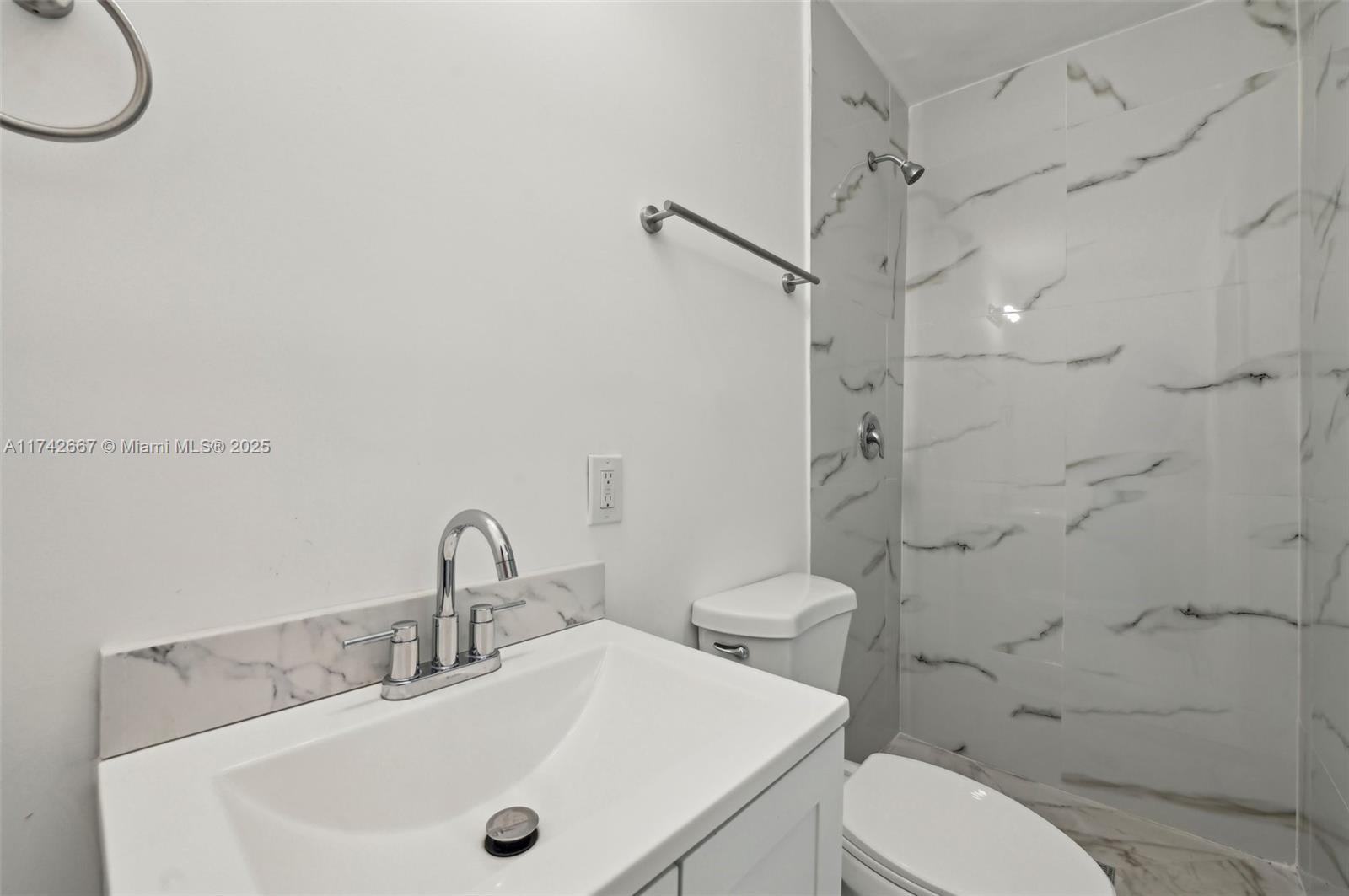 3061 NW 44th St