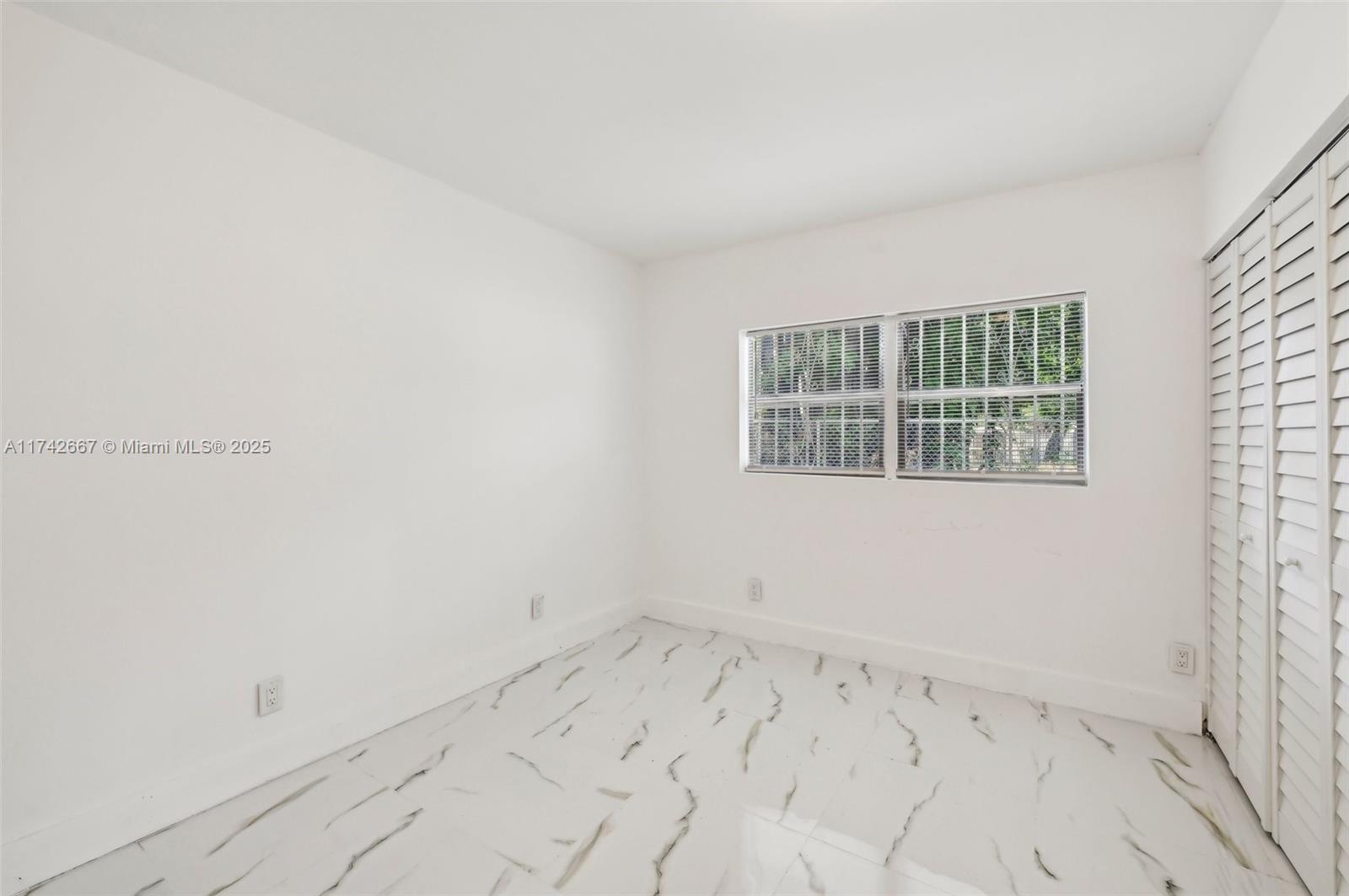 3061 NW 44th St