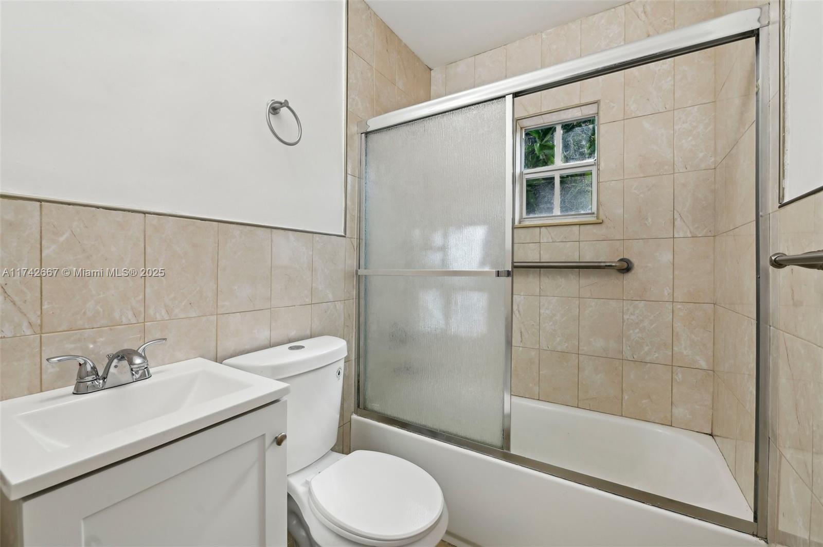 3061 NW 44th St