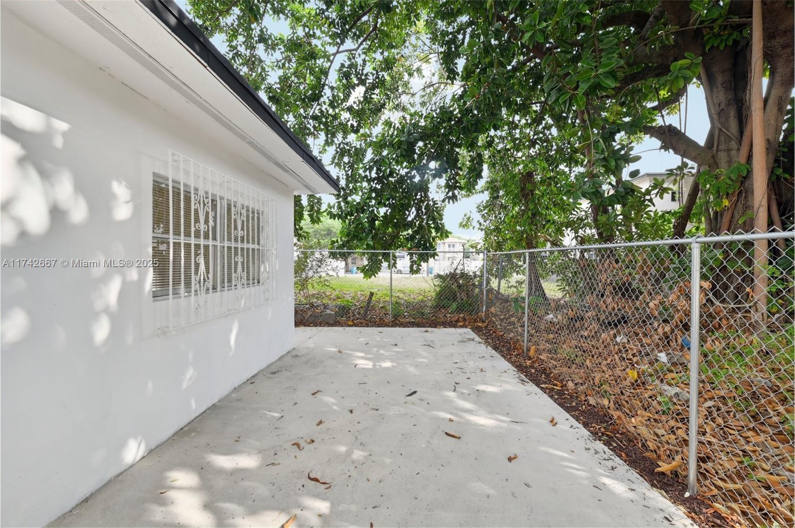 3061 NW 44th St