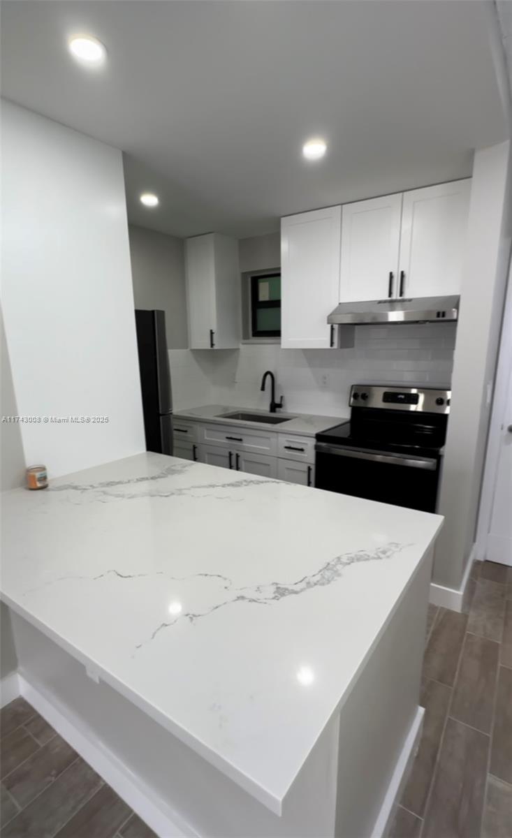 1530 SW 2nd St # 307
