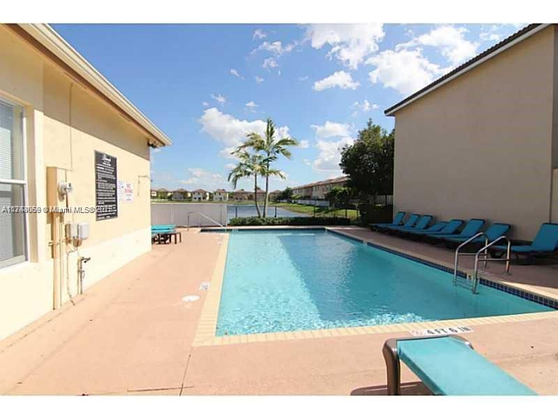 11277 NW 44th Ter