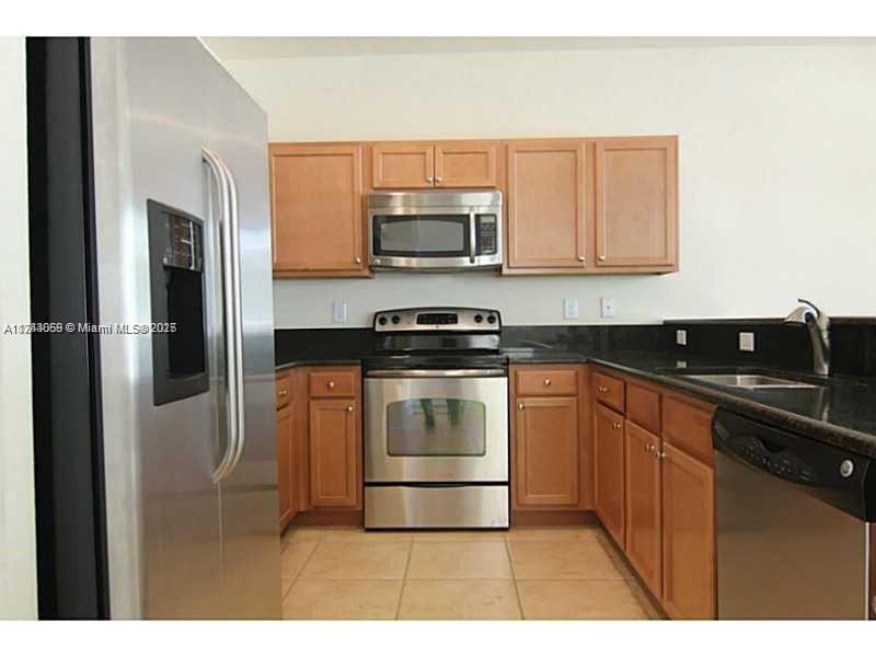 11277 NW 44th Ter