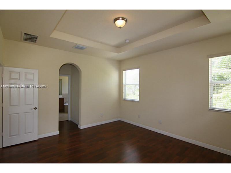 11277 NW 44th Ter