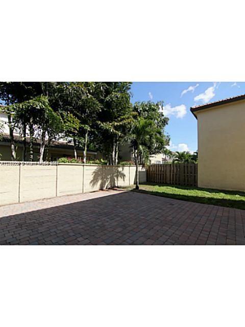 11277 NW 44th Ter