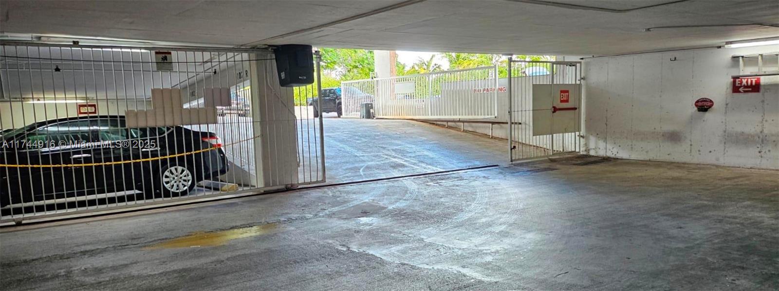 770 Ponce De Leon Blvd Unit: 2nd fl