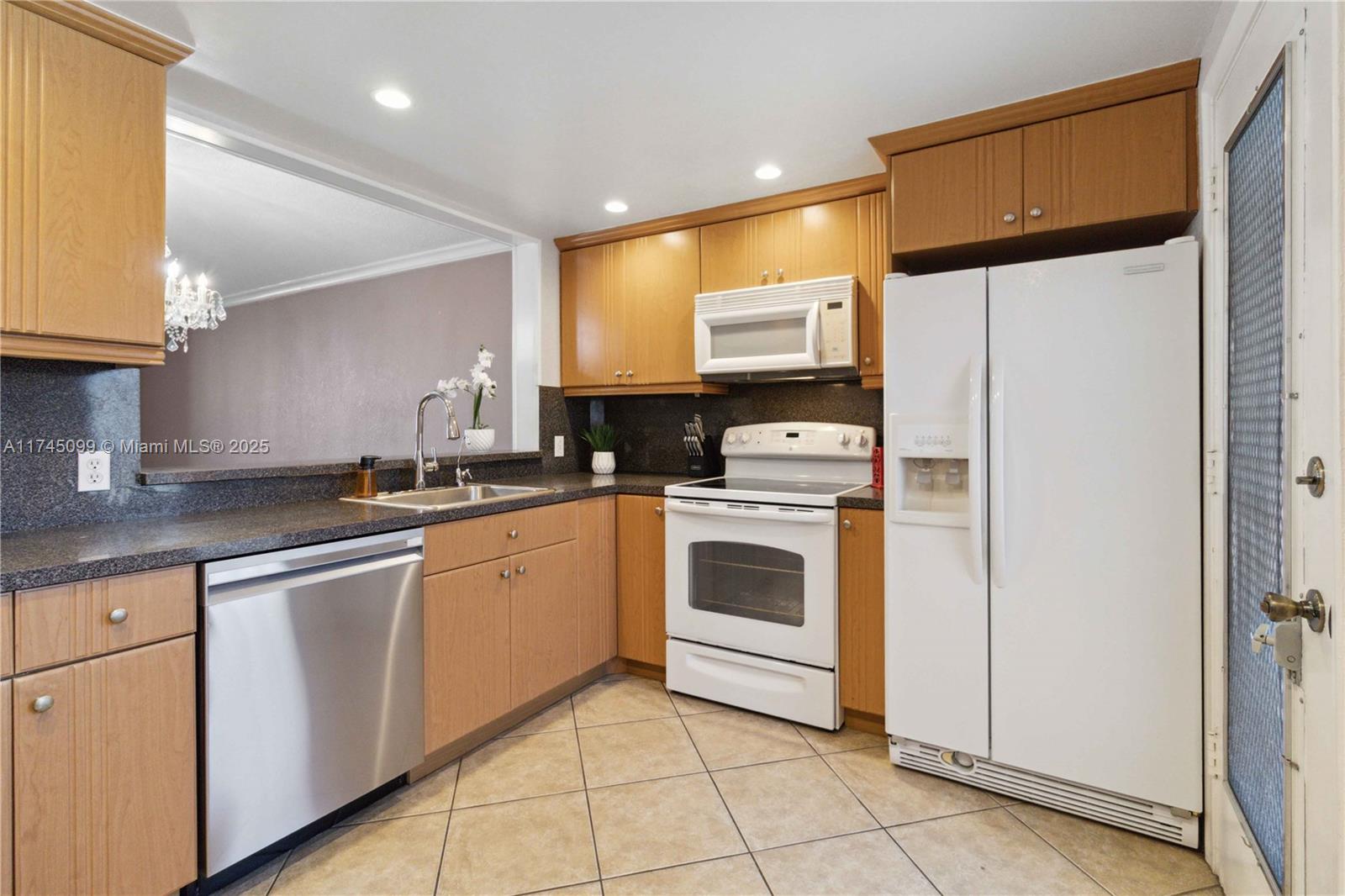 301 NE 14th Ave # 201