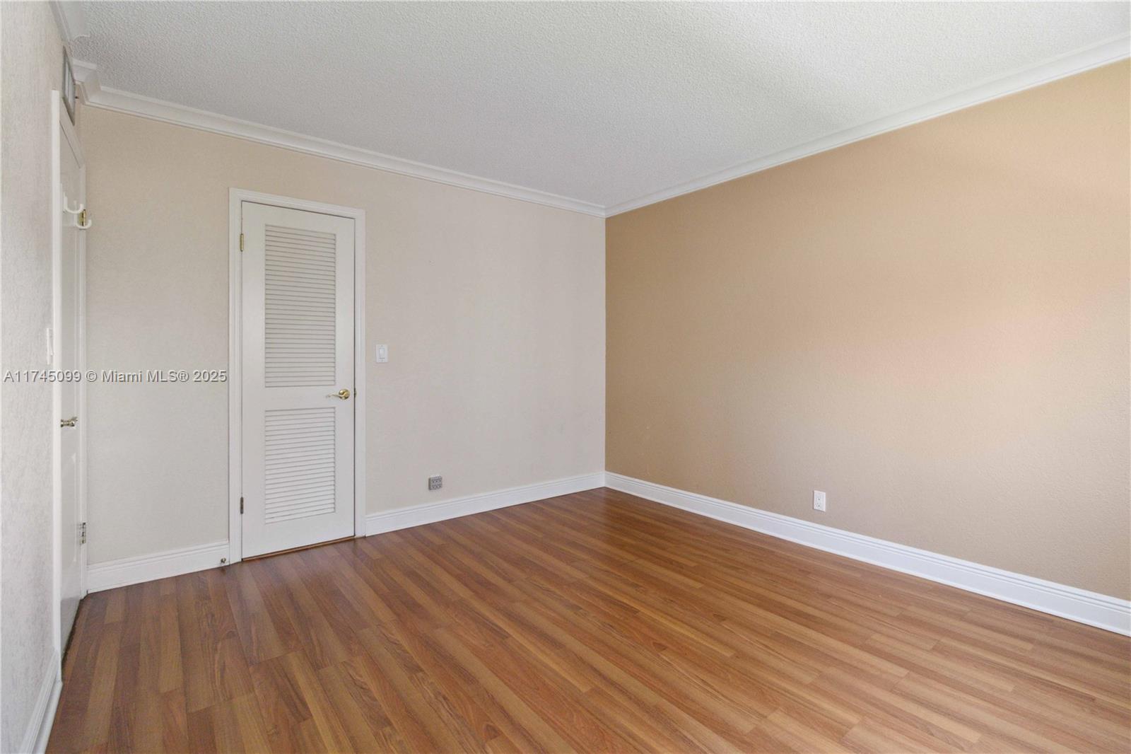 301 NE 14th Ave # 201