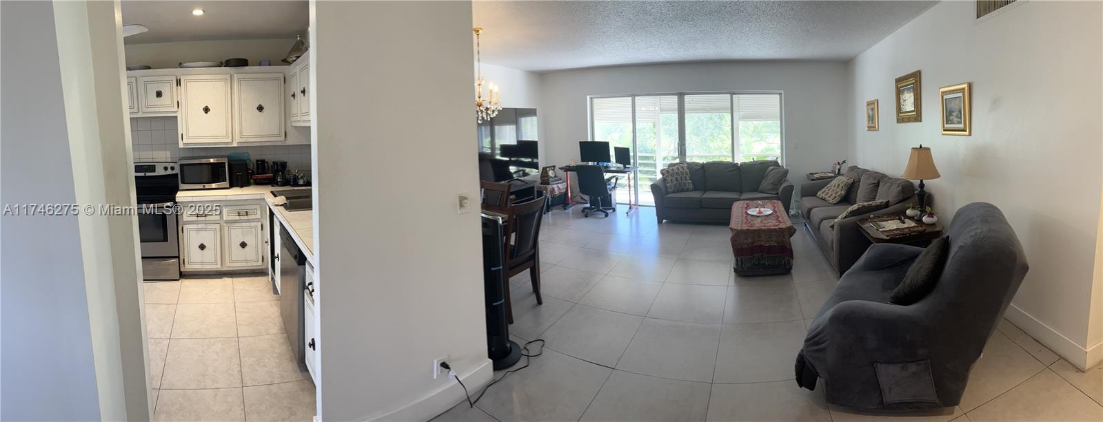 1000 NE 14th Ave # 402