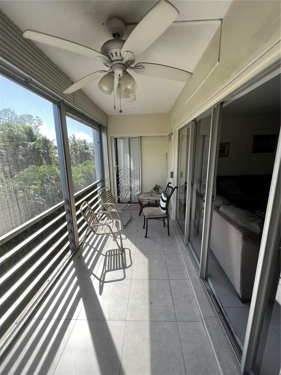 1000 NE 14th Ave # 402